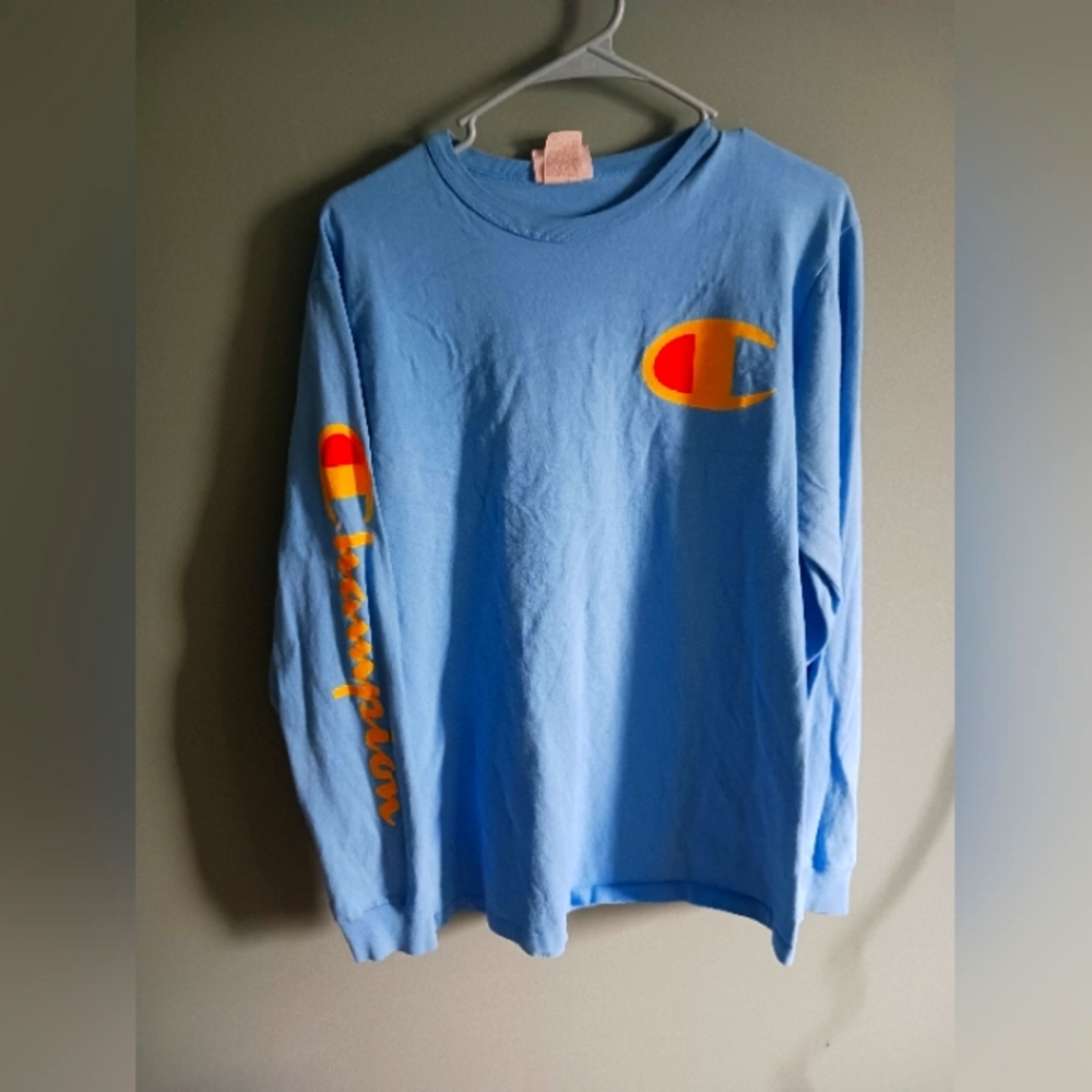 Champion shirt size L nice fitting
